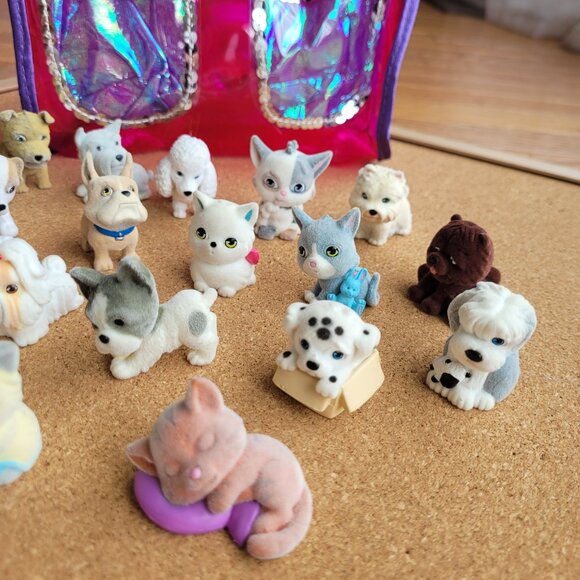 Puppy Kitty In My Pocket Flocked Dogs and Cats Soft Carrying Case Lot of 17 - Picture 3 of 12